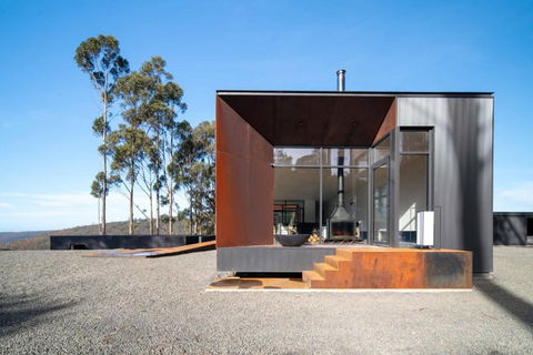 Mountain Top Snug, House Itas - Mackay Tourism 0
