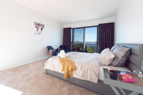 Nature & Relax House, Panoramic Sea View, Free Parking40 - Mackay Tourism 1