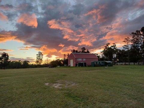 Mountview Wines And Accommodation - Mackay Tourism 2