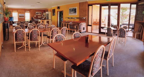 Mud Hut Motel - Mackay Tourism 2