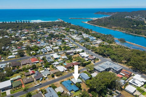 Naroon - Mackay Tourism 0