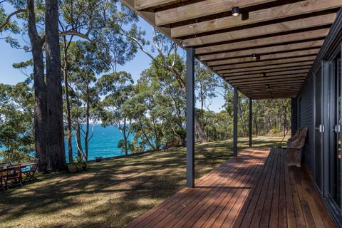 Narrawallee Beach House - Mackay Tourism 0