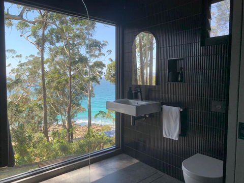 Narrawallee Beach House - Mackay Tourism 1