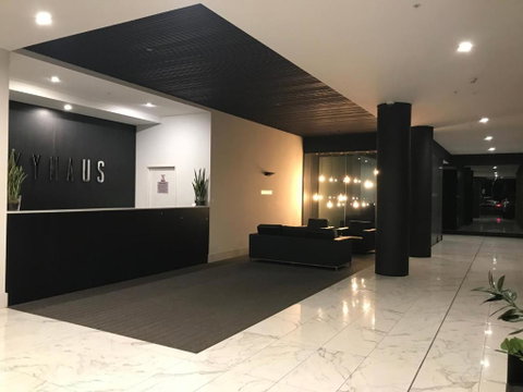 New Luxurious Skyview 2Bedroom Apartment Liverpool - Mackay Tourism 0
