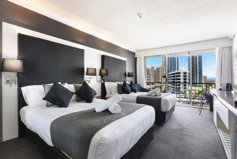NEW Stunning Central Surfers Studio Apartment. - Mackay Tourism 0