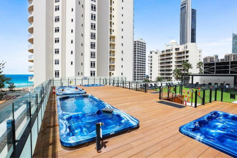 NEW Stunning Central Surfers Studio Apartment. - Mackay Tourism 2