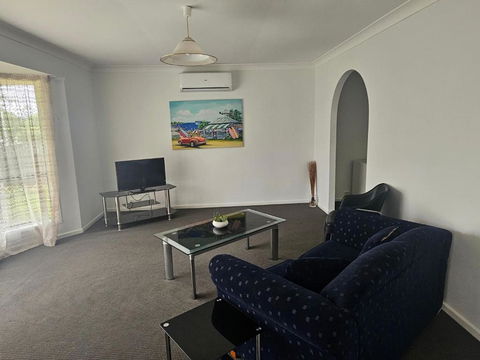 Newly Renovated & Tranquil Surrounds - Mackay Tourism 2