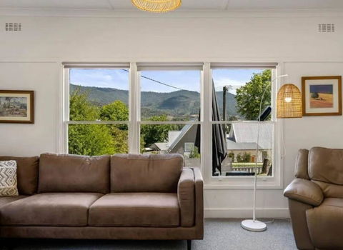 Mount Beauty 3BR Home - Mackay Tourism 3