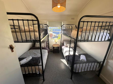 Mount Beauty 3BR Home - Mackay Tourism 2
