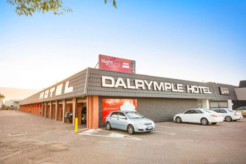 Nightcap At Dalrymple Hotel - Mackay Tourism 2