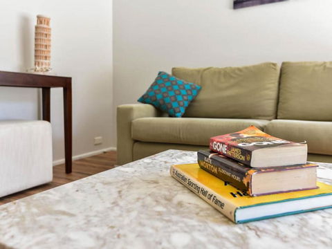 Noraville Summer House - Mackay Tourism 0