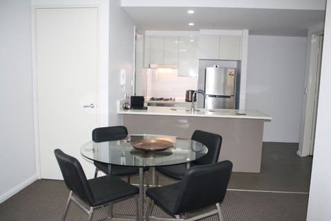 North Sydney Wyndel Apartments-MIL1005 - Mackay Tourism 2