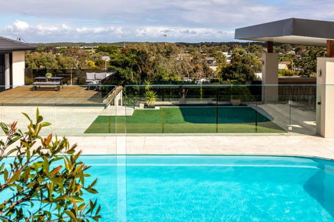 OASIS ON SUNSET - Tranquility Close To The Ocean - Mackay Tourism 0