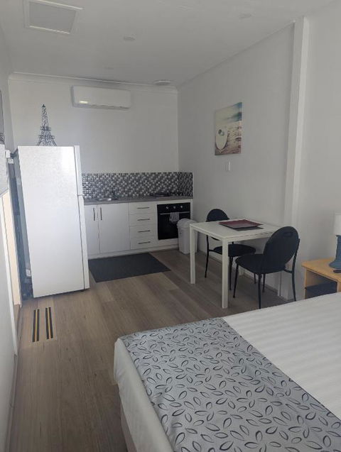 Ocean Drive Motel - Mackay Tourism 2