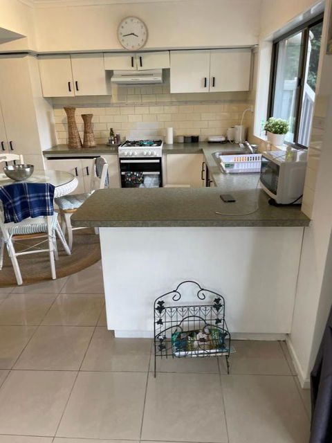 OCEAN GET AWAY - Mackay Tourism 0