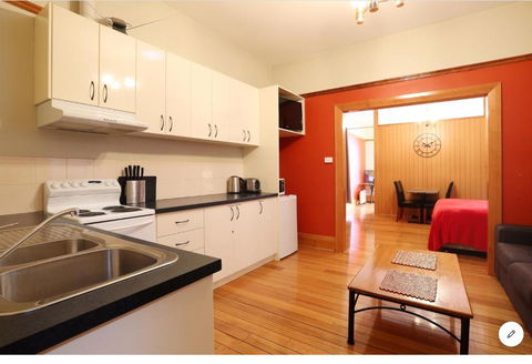 NORD - North Hobart Apartments - Mackay Tourism 1