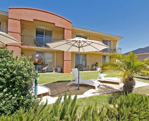Ocean View Motel - Mackay Tourism 1