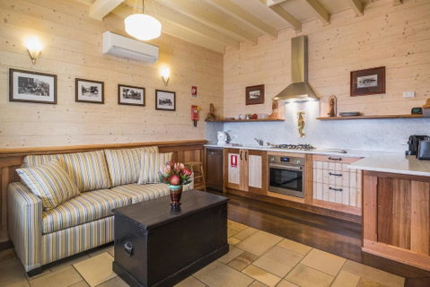 Old Bank Boutique Hotel - Mackay Tourism 2