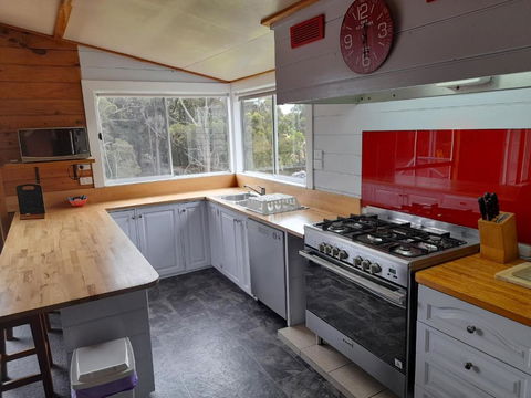 Old School Rocky Cape Guesthouse - Mackay Tourism 2