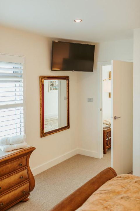 ONE Luxury Apartment - Mackay Tourism 3