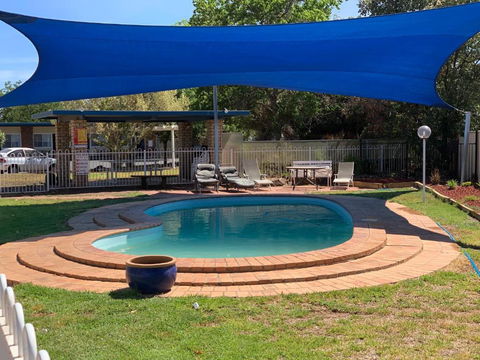 Orana Windmill Motel - Mackay Tourism 1