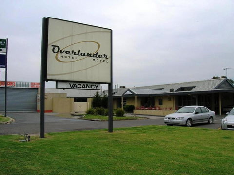 Overlander Hotel Motel - Mackay Tourism 1