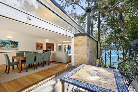 Paradise Villa - Pittwater Views - Mackay Tourism 0