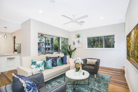 Park Avenue Townhouse Retreat Brisbane Sleeps 10 - Mackay Tourism 3