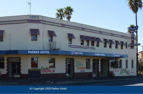Parkes Hotel - Mackay Tourism 0