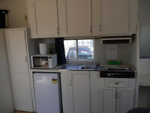 Parkes Country Cabins - Mackay Tourism 2