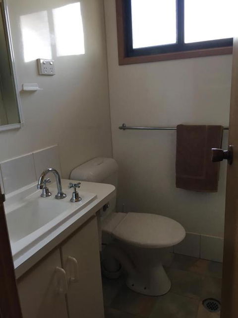 Parkes Country Cabins - Mackay Tourism 1