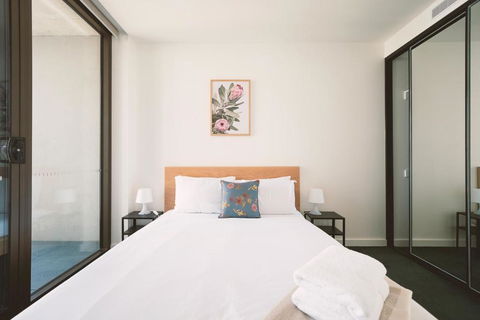 Patio Mt View 1BR Apt In CBD Near ANU And Museum With Free Parking And WiFi - Mackay Tourism 3