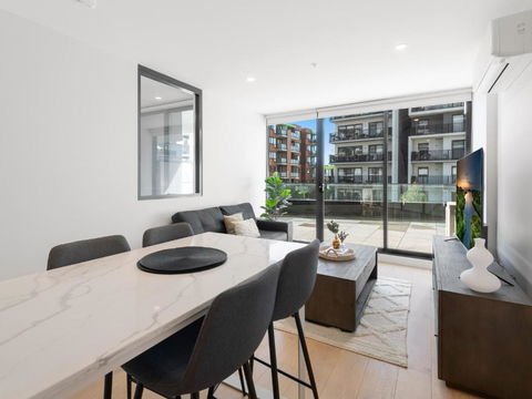 Peaceful 1-Bed Unit With A Spacious Balcony - Mackay Tourism 3