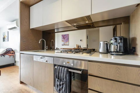 Peaceful 2 Bedroom Unit With Free Parking - Mackay Tourism 1