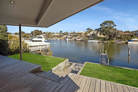 Pelican Brief - Mackay Tourism 3