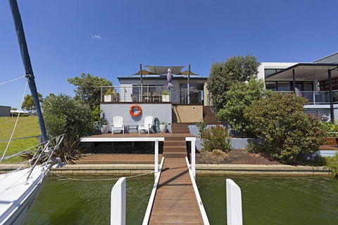 Pelican Landing - Mackay Tourism 3