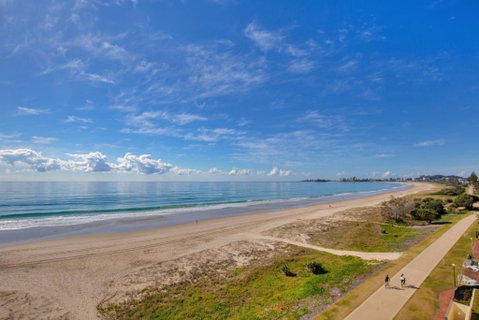 Pelican Sands Beach Resort - Mackay Tourism 3
