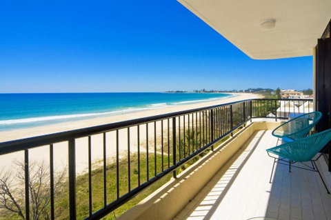 Pelican Sands Beach Resort - Mackay Tourism 0