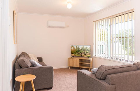 Penola Coonawarra Caravan Park - Mackay Tourism 2