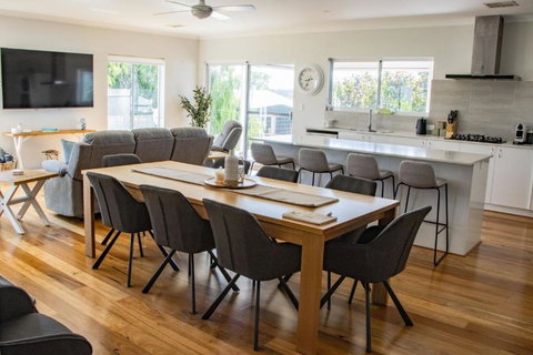 Peppermint Rise - Mackay Tourism 0