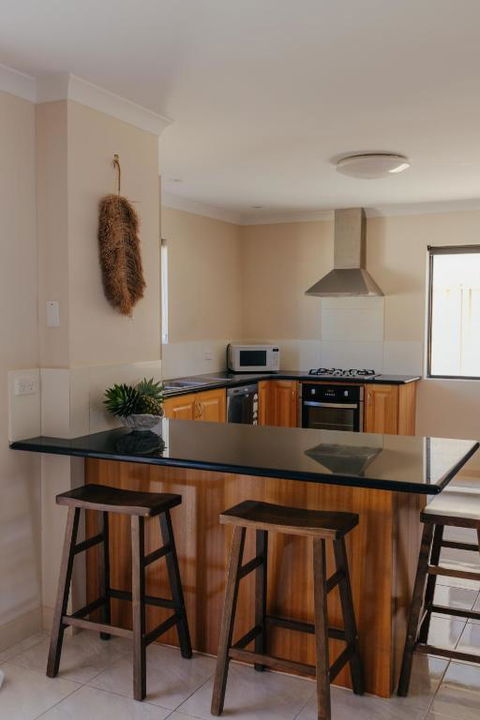 Pet Friendly Townhouse - Mackay Tourism 3