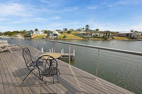 Pier 37 - Mackay Tourism 2