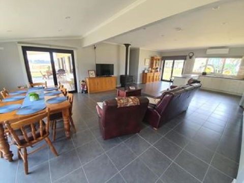 Pleasant Hill BnB - Mackay Tourism 3