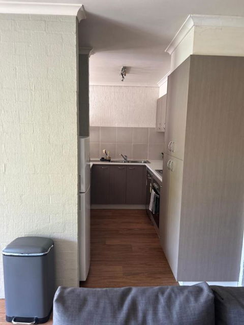 Plush 2 Bedroom Apartment Kingston - Mackay Tourism 3