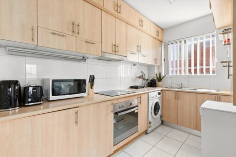 Polished 2-Bed Unit In The Heart Of Parramatta - Mackay Tourism 2