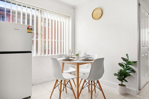 Polished 2-Bed Unit In The Heart Of Parramatta - Mackay Tourism 1