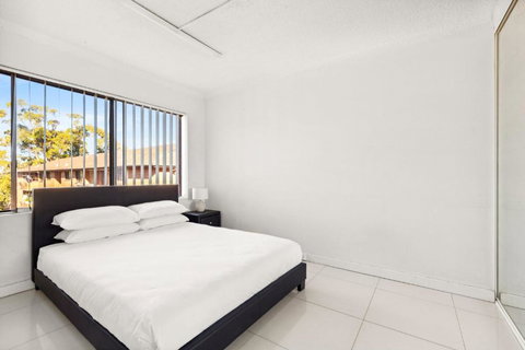 Polished 2-Bed Unit In The Heart Of Parramatta - Mackay Tourism 3