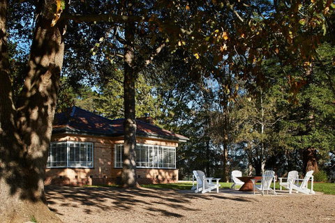 Polperro Farmhouse - Mackay Tourism 2