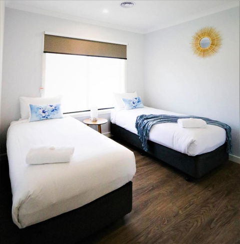 Popular Luxury Villa Kialla Shepparton - Mackay Tourism 3