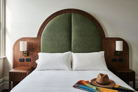 Portarlington Grand Hotel - Mackay Tourism 0